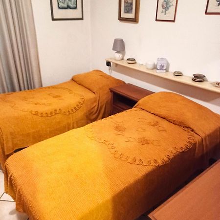 La Siesta Apartment Новара Екстериор снимка