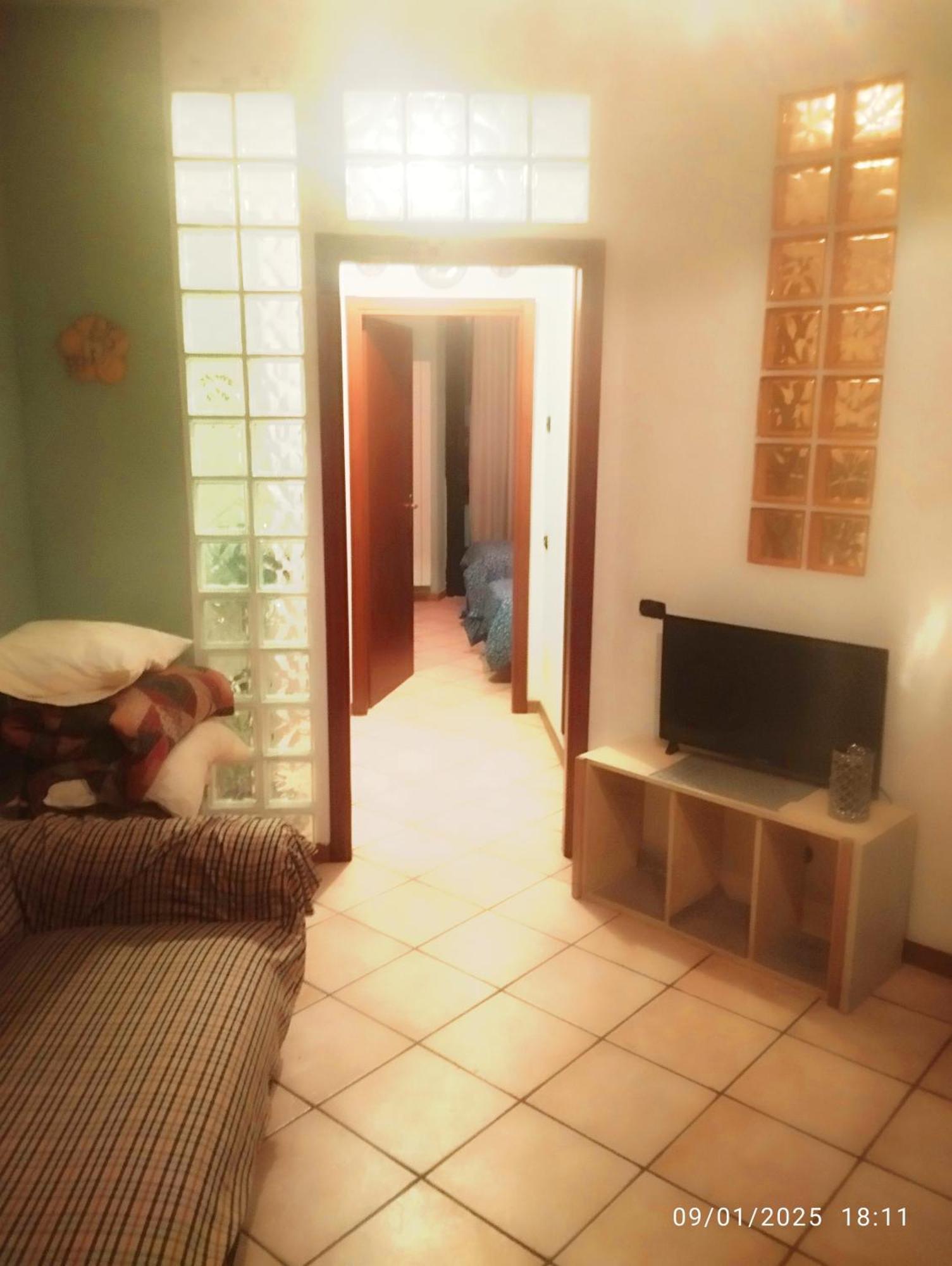 La Siesta Apartment Новара Екстериор снимка